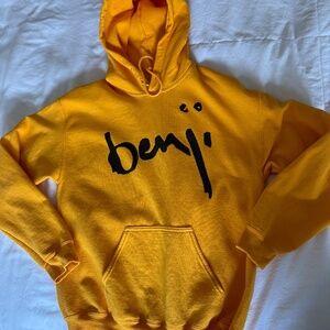 Cloney Hoodie Sweatshirt "Benji" Graphic print long sleeve yellow SIZE M unisex